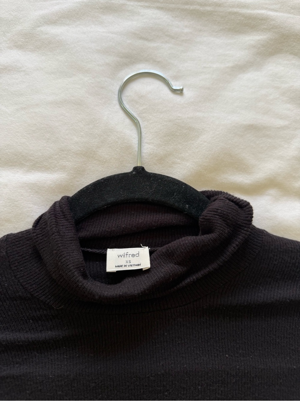 Wilfred Black Ribbed Turtleneck Sweater - Men's